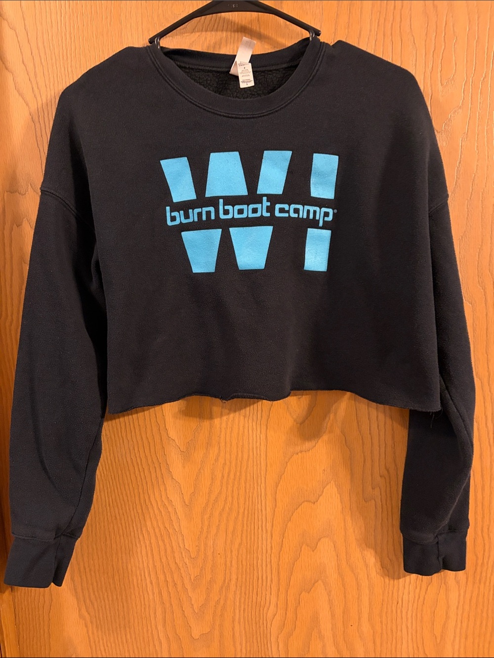 Burn Boot Camp Women's Black Wisconsin Cropped Crewneck Small